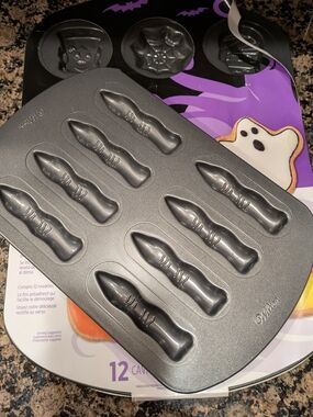 Wilton Halloween Baking Trays